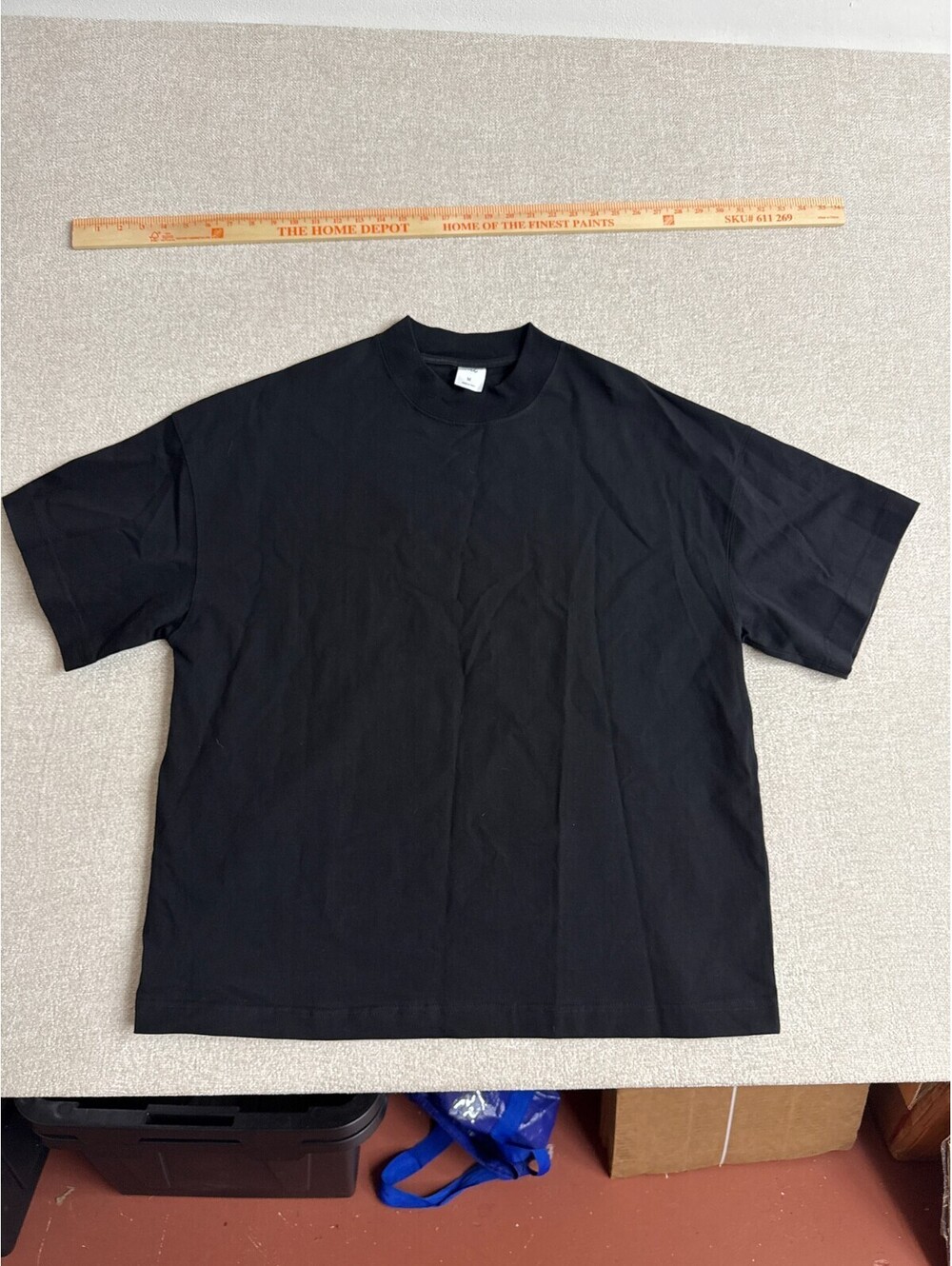 IDLT Mock Neck Black T-Shirt Mens Size Medium Heavyweight Boxy Fit Short Sleeve